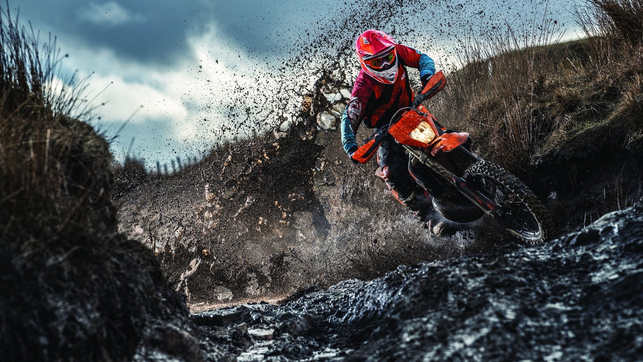 多场比赛精彩瞬间综述,谁的表现最令人震惊?,回顾比赛精彩瞬间